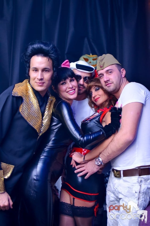Zu Halloween Party @ The One Café & Club,