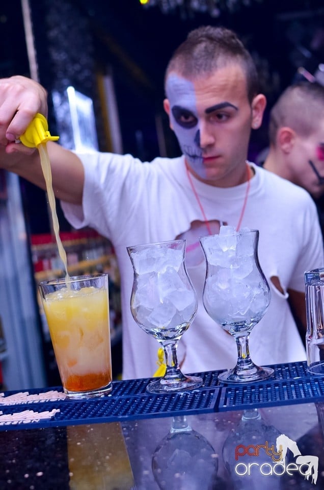 Zu Halloween Party @ The One Café & Club,
