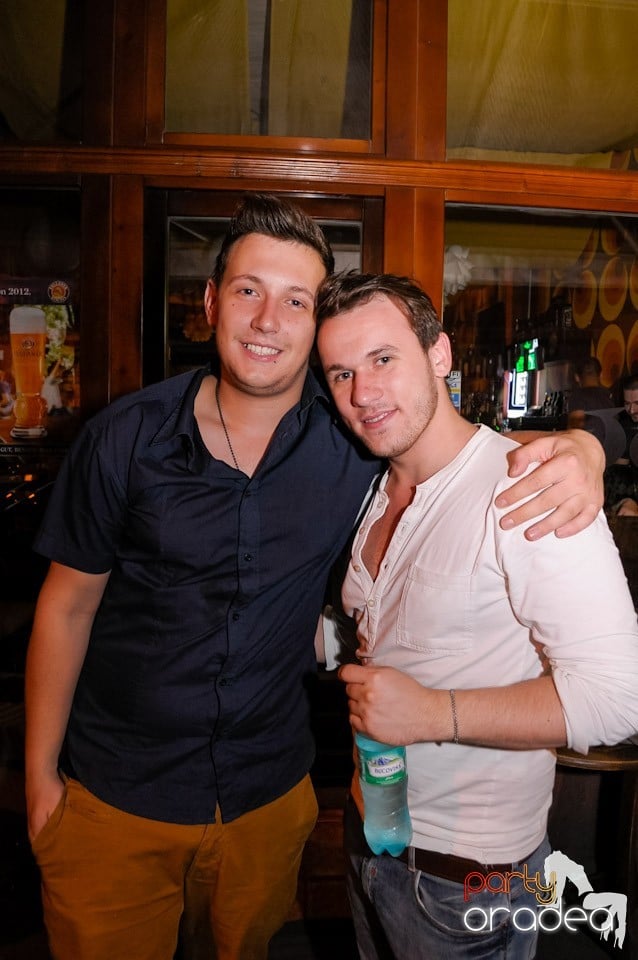 All night party în Juice, Juice