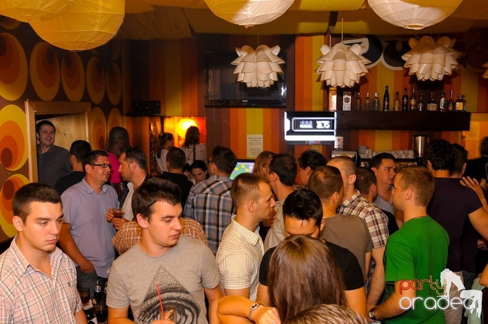 All night party în Juice, Juice