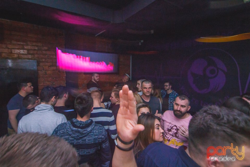 Bárány Attila in Juice, Juice