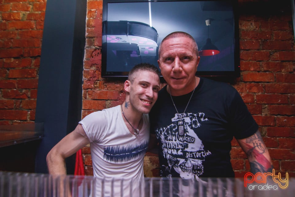 Bárány Attila in Juice, Juice