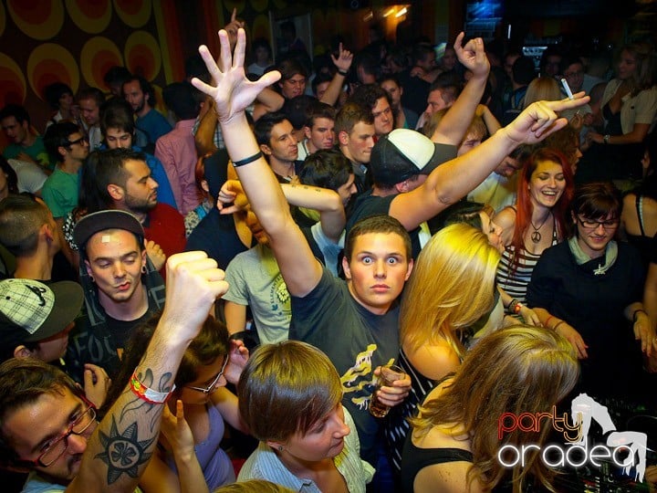 Crazy Legs cu DJ Palotai, Juice