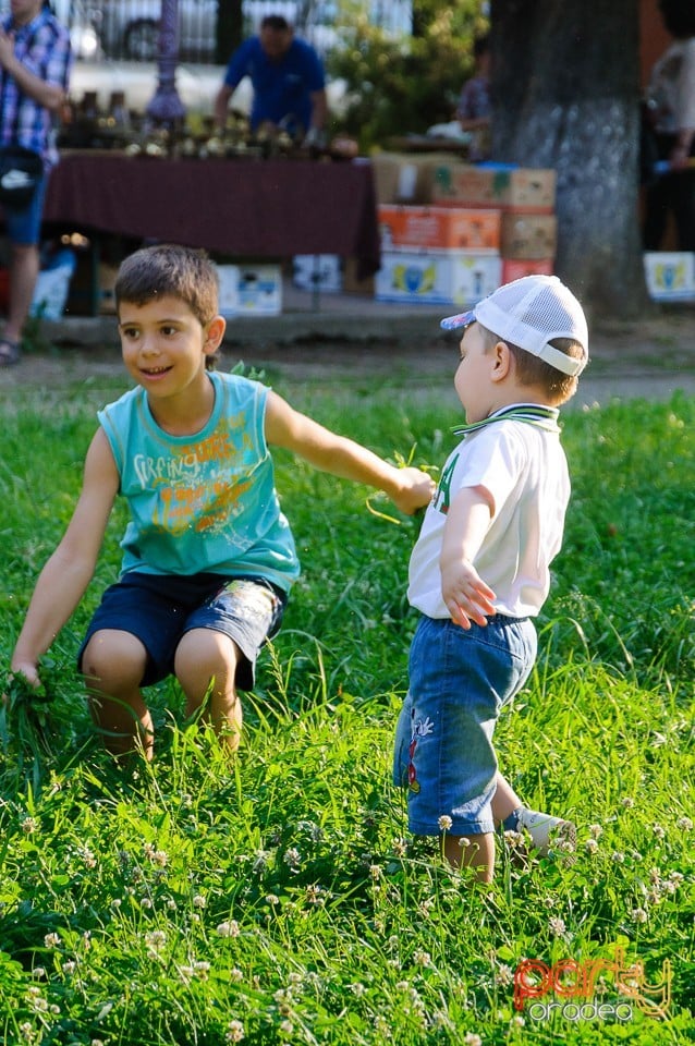 Distracţia copiilor în Parcul Bălcescu, Oradea