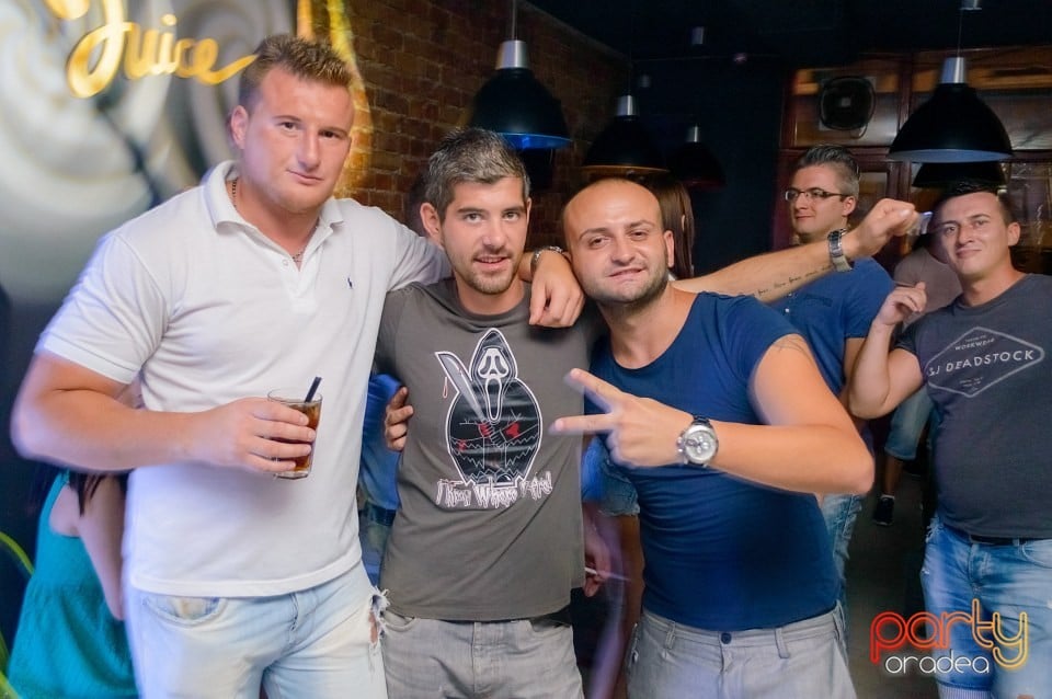Distracţie alături de Norby Wilde, Juice