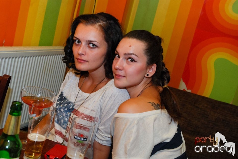 Distracţie în Juice Coffeehouse & Lounge Bar, Juice