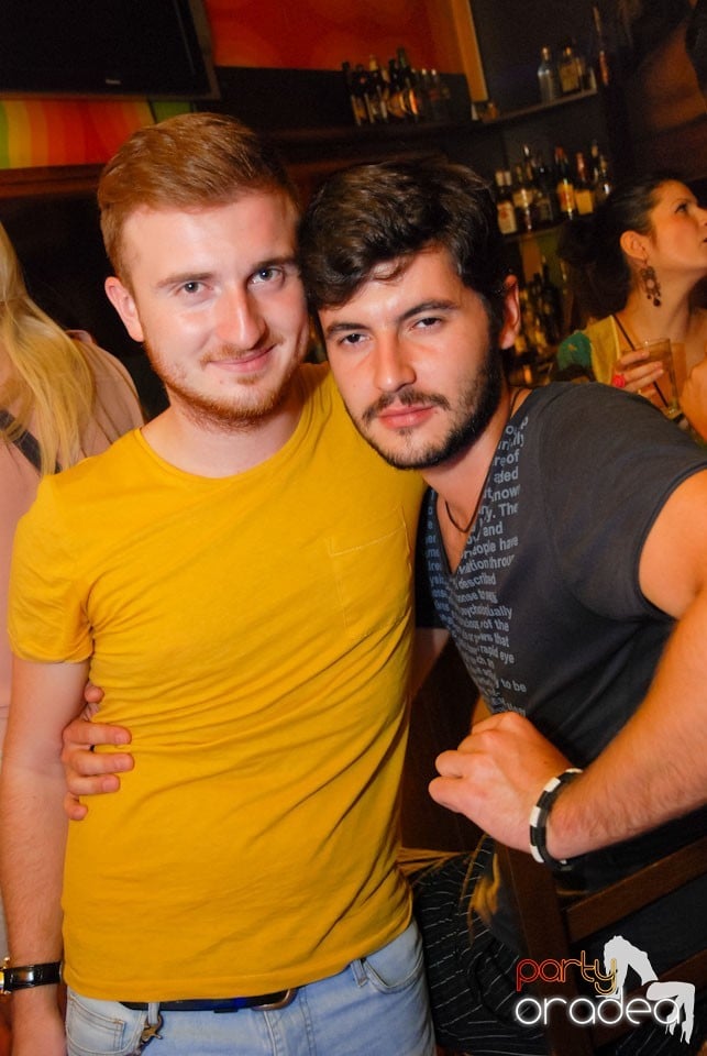 Distracţie în Juice Coffeehouse & Lounge Bar, Juice