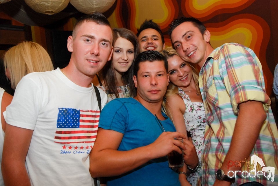 Distracţie în Juice Coffeehouse & Lounge Bar, Juice