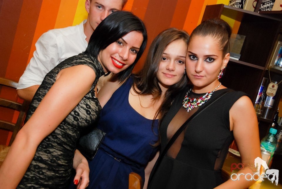 Distracţie în Juice Coffeehouse & Lounge Bar, Juice