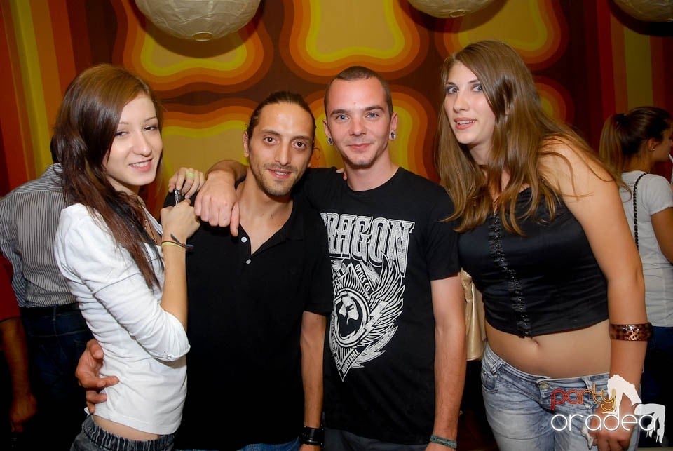 Distracţie în Juice Coffeehouse & Lounge Bar, Juice