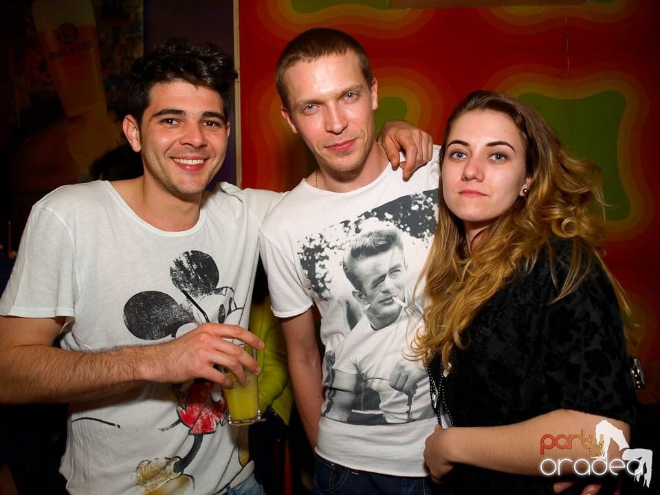 Distracţie în Juice Coffeehouse & Lounge Bar, Juice