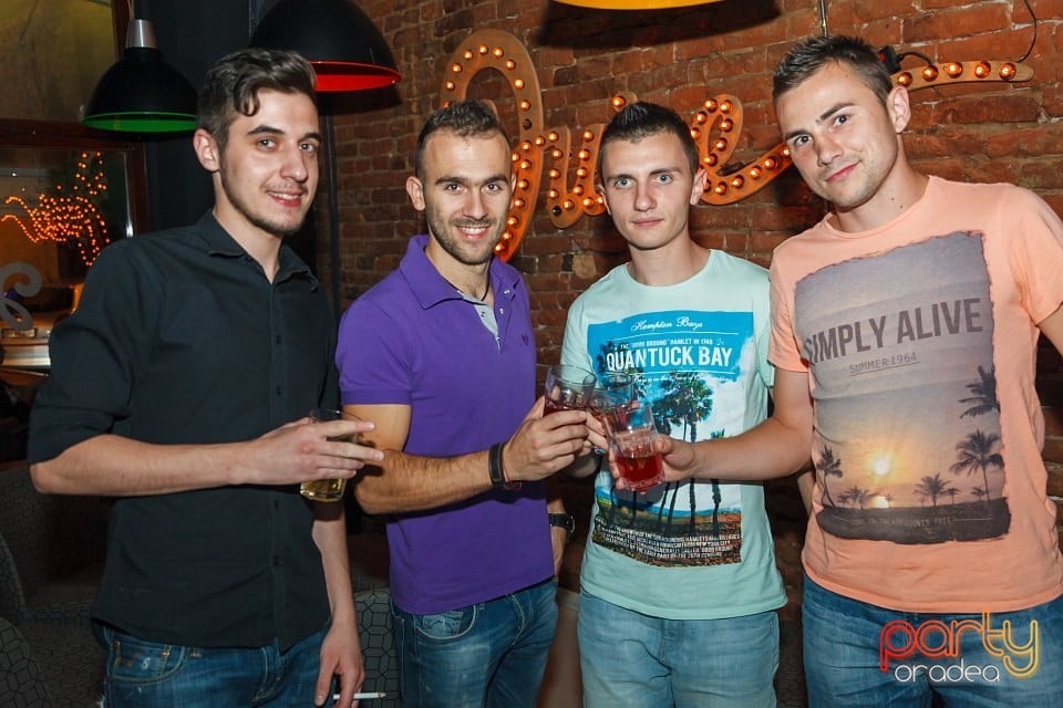 Distracţie în Juice, Juice