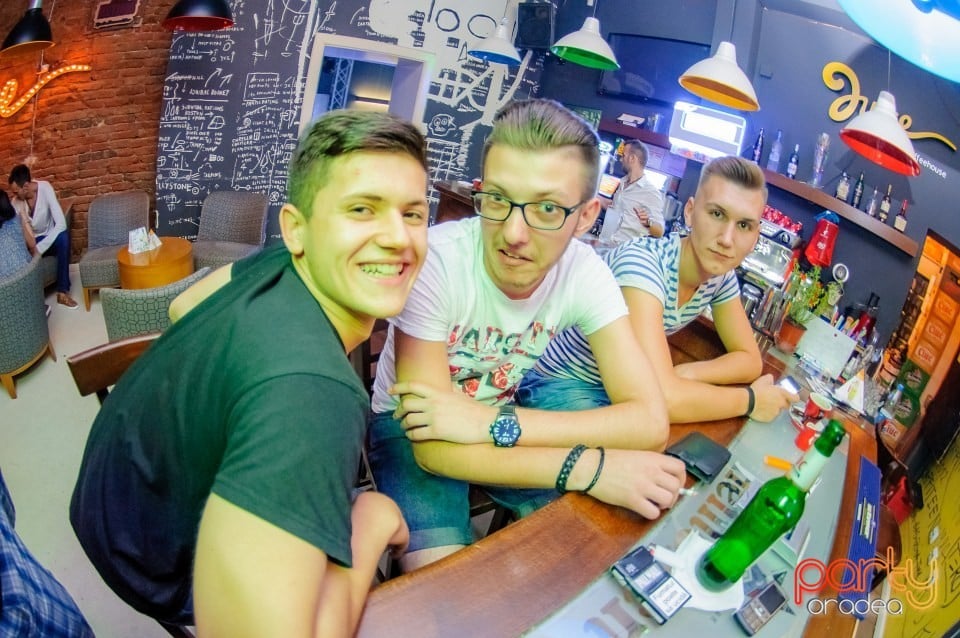 Distracţie în Juice, Juice