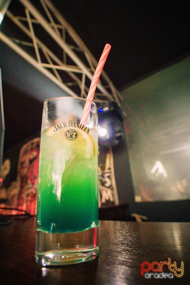 Distracţie în Juice, Juice
