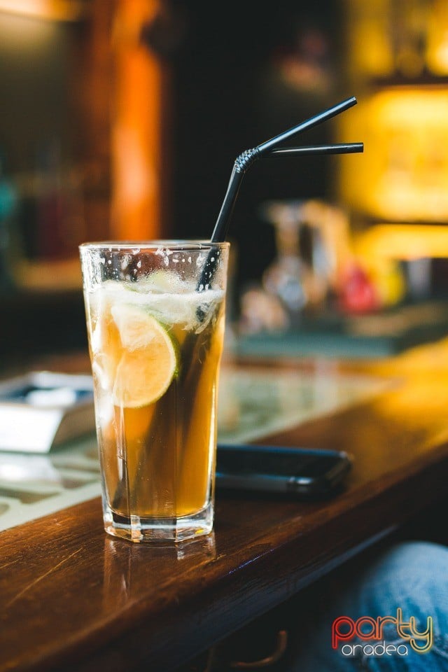 Distracţie la Juice, Juice