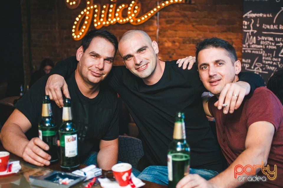 Distracţie la Juice, Juice