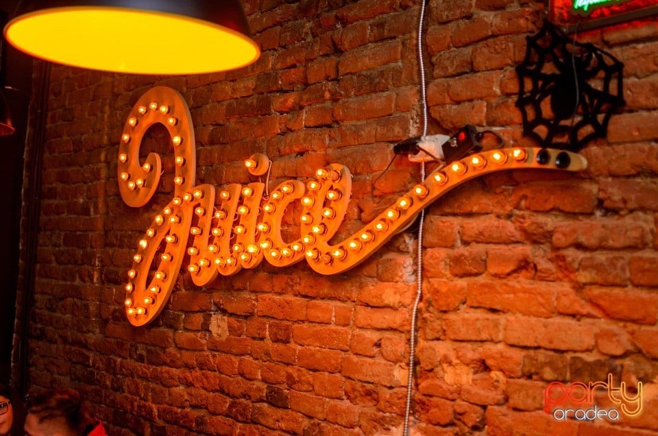 Distracţie la Juice, Juice