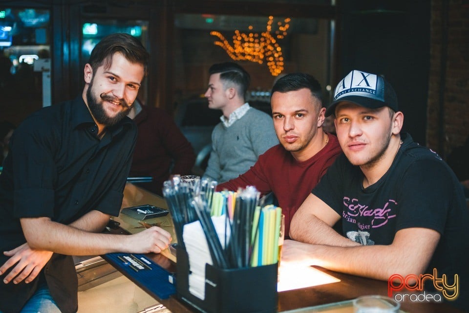 Distracţie la Juice, Juice