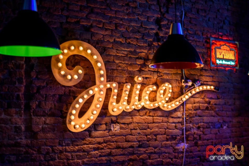 Distracţie la Juice, Juice