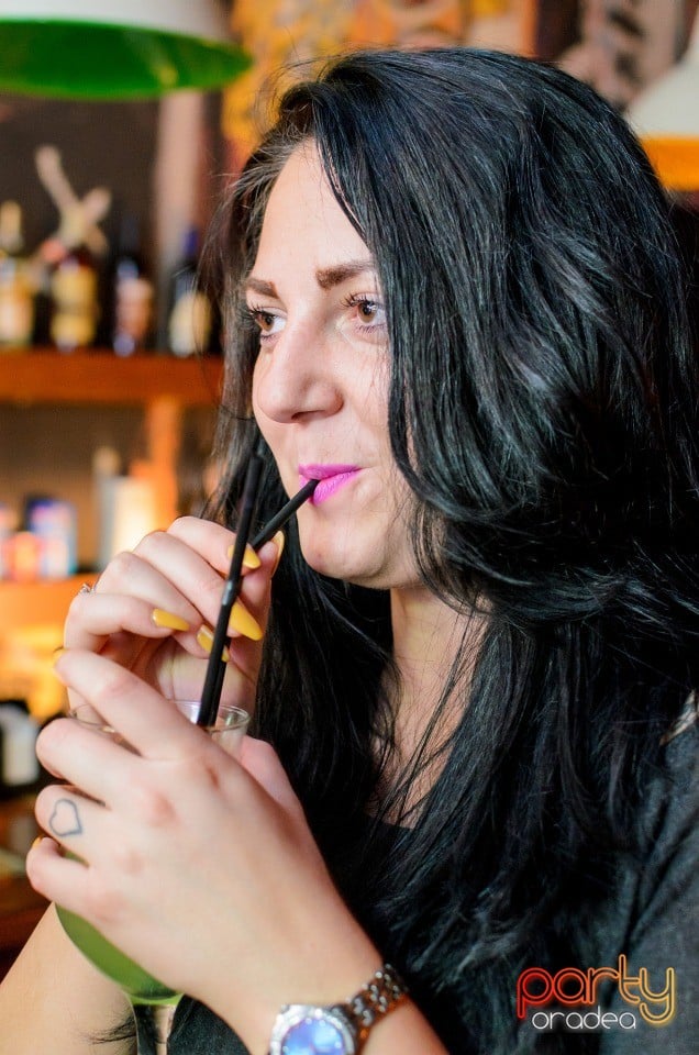 Distracţie la Juice, Juice