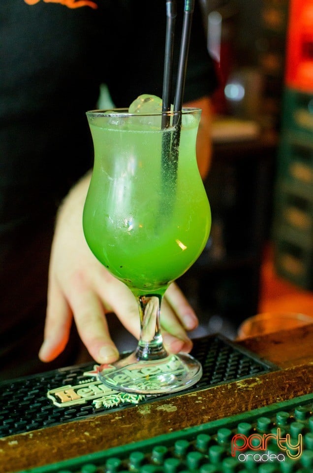Distracţie la Juice, Juice