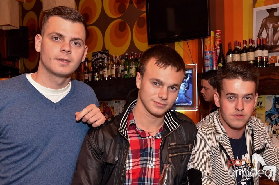 Distracţie şi voie bună în Juice, Juice
