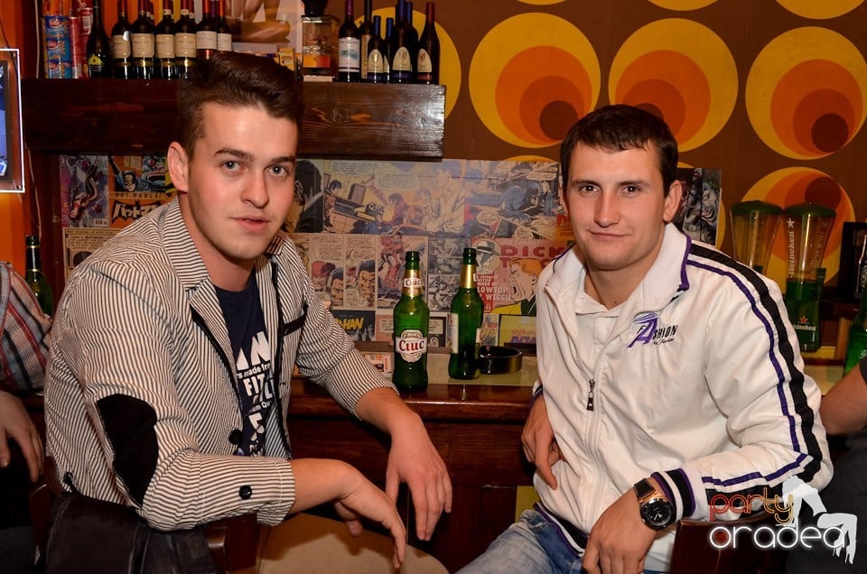 Distracţie şi voie bună în Juice, Juice