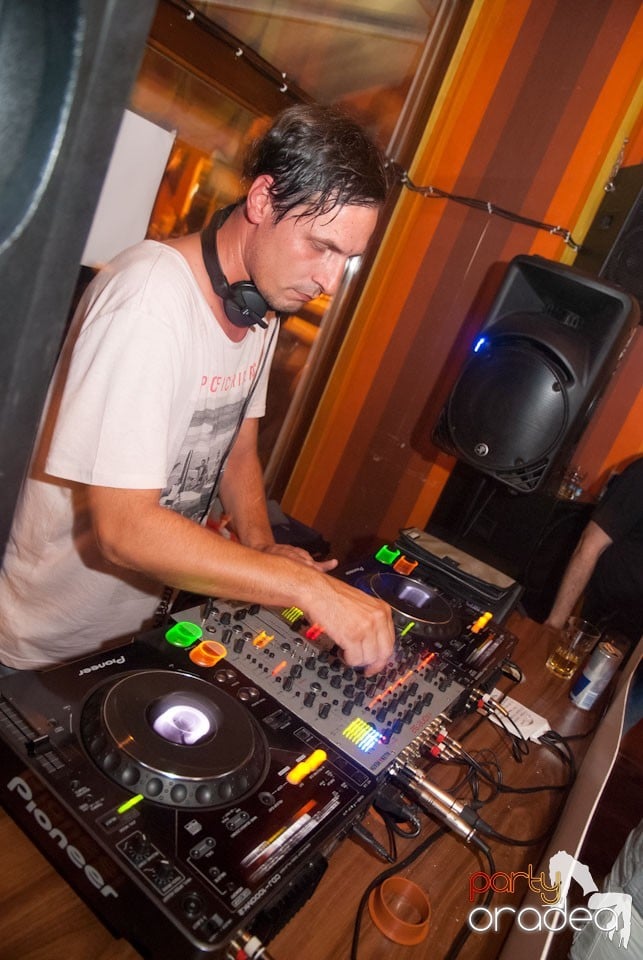 DJ Mihigh in the Mix @ Juice, Juice