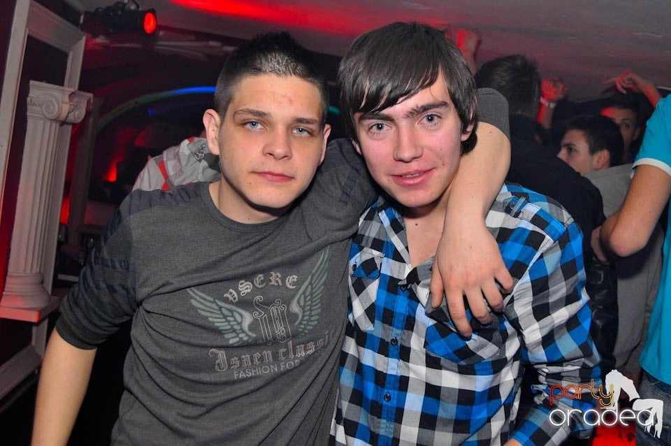 Finest House And Party Music în Club Atti's,
