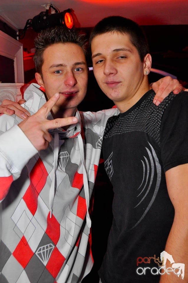 Finest House And Party Music în Club Atti's,