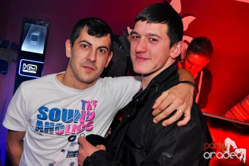 Finest House And Party Music în Club Atti's,