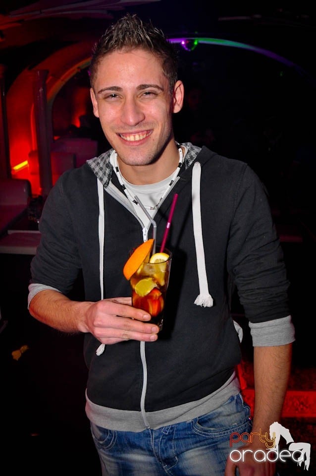 Finest House And Party Music în Club Atti's,