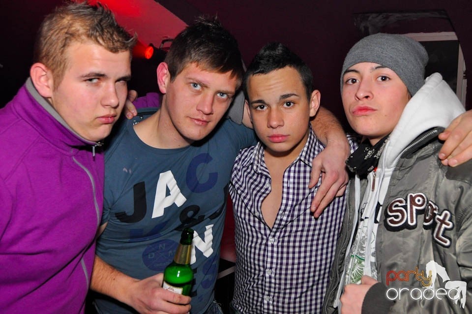 Finest House And Party Music în Club Atti's,