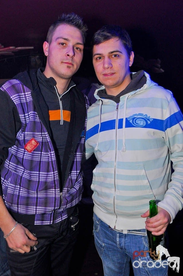 Finest House And Party Music în Club Atti's,