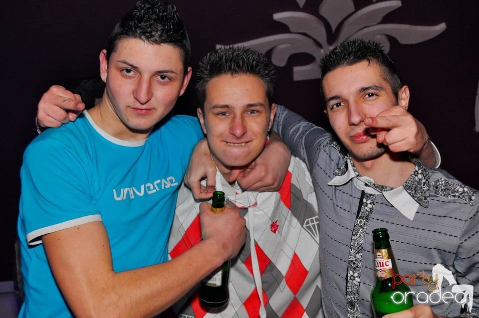 Finest House And Party Music în Club Atti's,