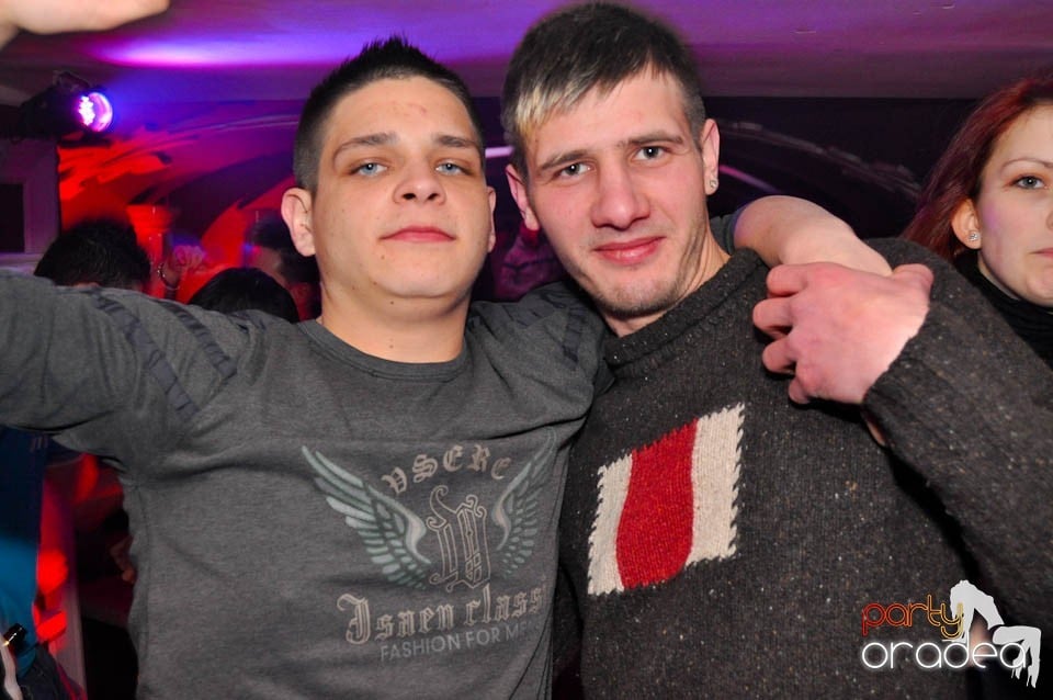Finest House And Party Music în Club Atti's,