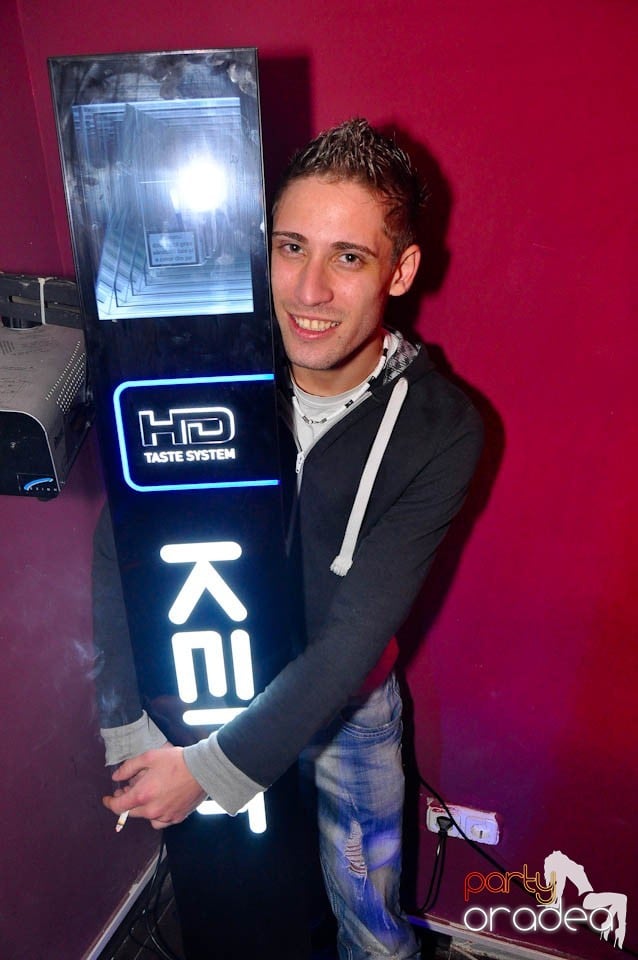 Finest House And Party Music în Club Atti's,