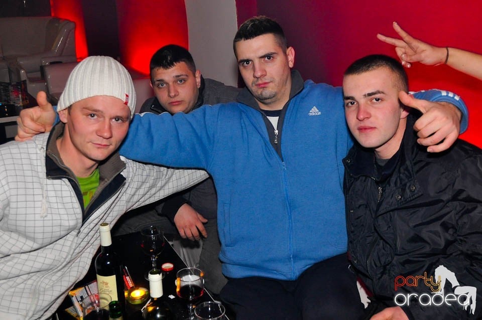 Finest House And Party Music în Club Atti's,