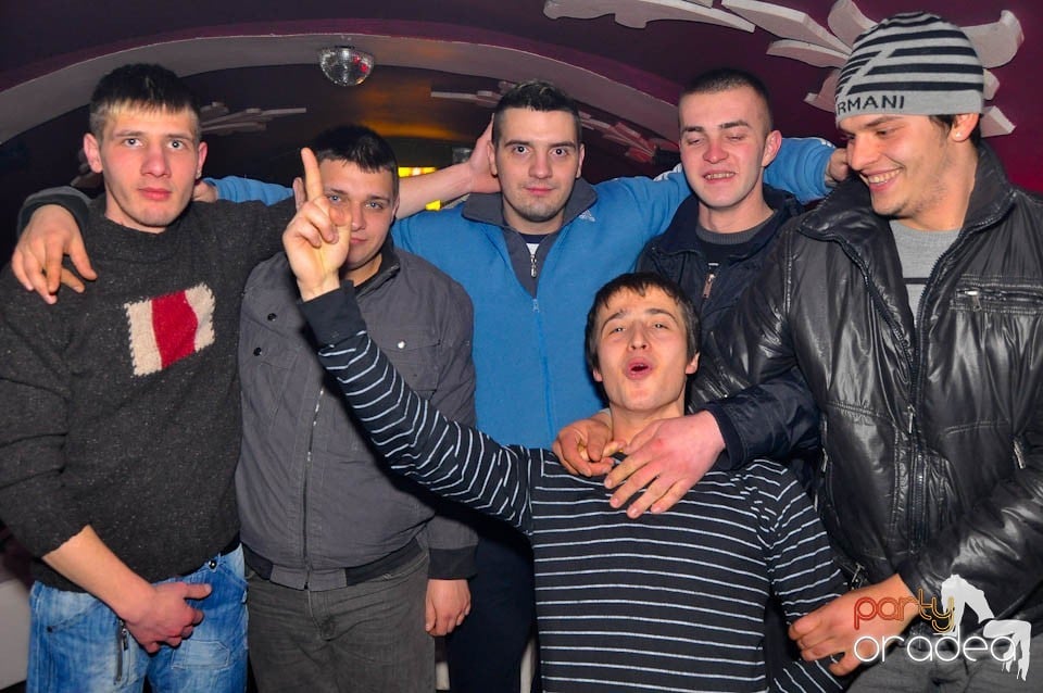 Finest House And Party Music în Club Atti's,