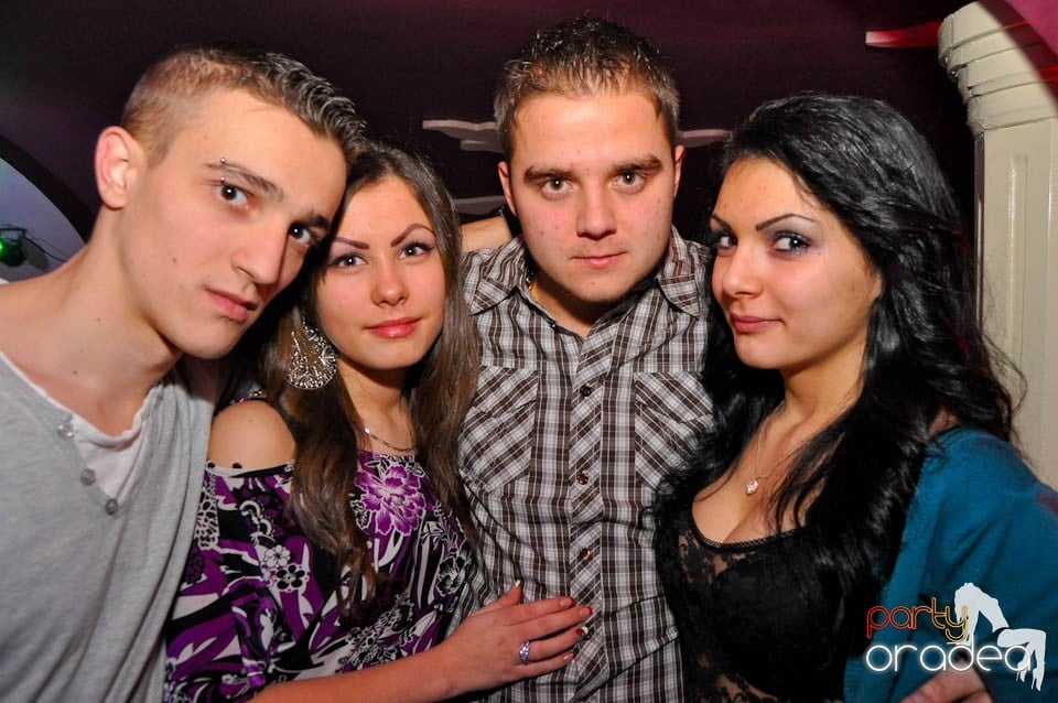 Finest House And Party Music în Club Atti's,