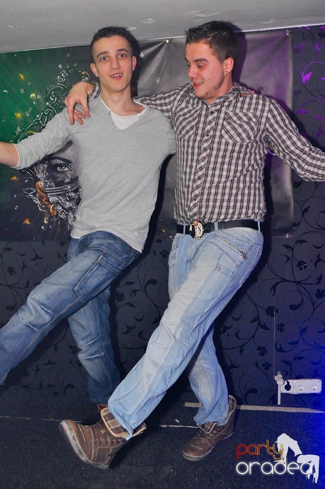 Finest House And Party Music în Club Atti's,