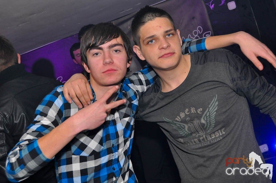 Finest House And Party Music în Club Atti's,