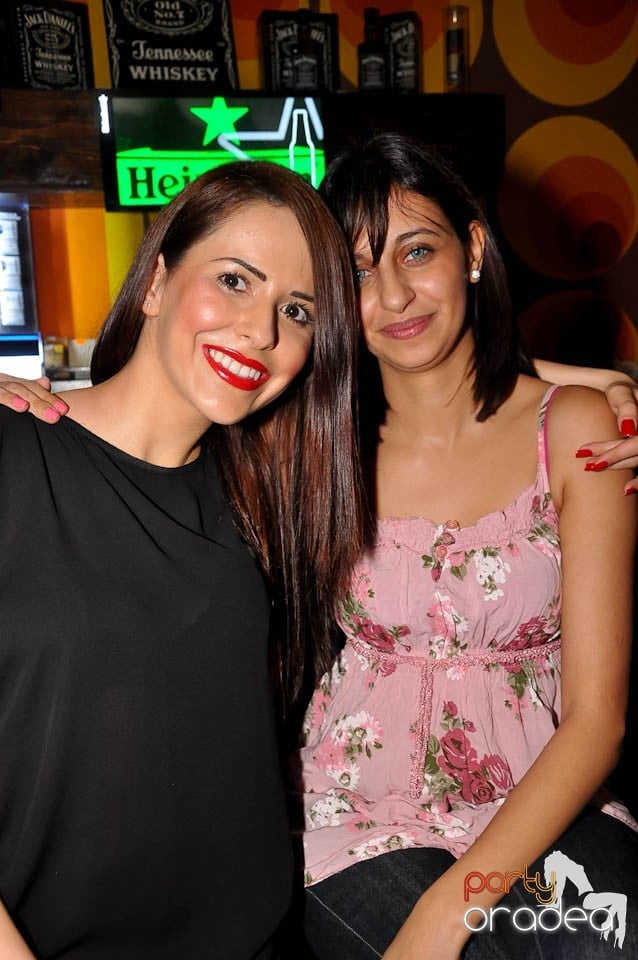 Friday Night în Juice, Juice