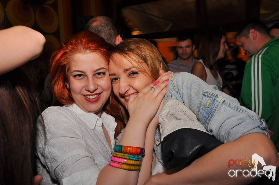 Friday Night în Juice, Juice