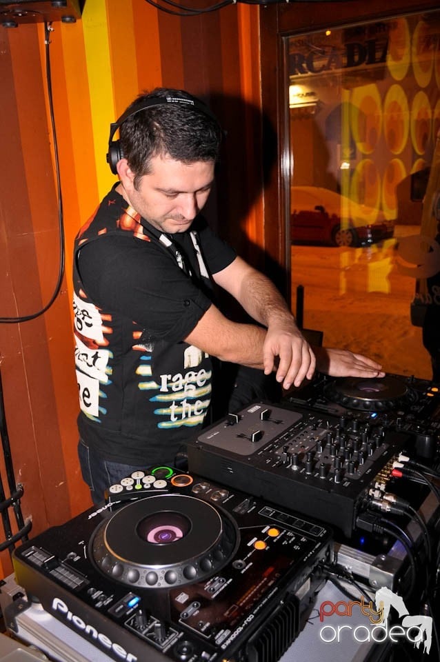 Funky Fresh Friday în Juice, Juice