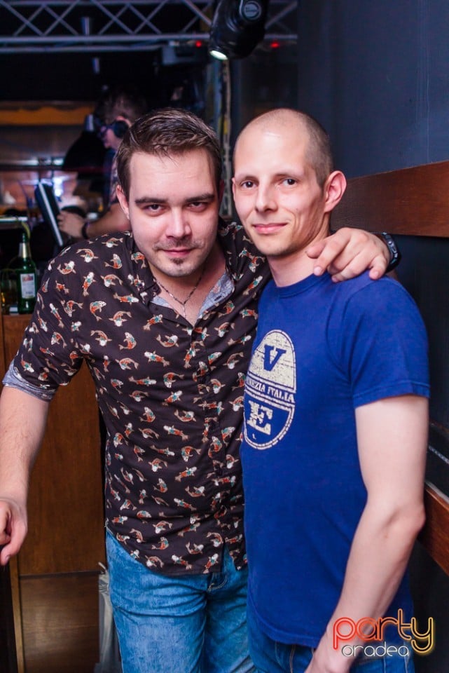 Gabriel M & Vali Mada, Juice