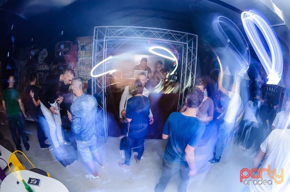 Gabriel M B2B Crimi, Juice