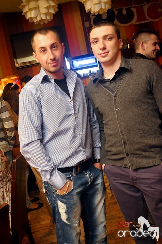 Happy Easter weekend continuă, Juice