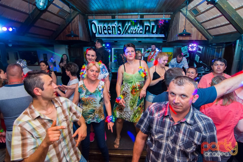 Hawaii Retro Party @ Queen's Music Pub, Queen's Music Pub