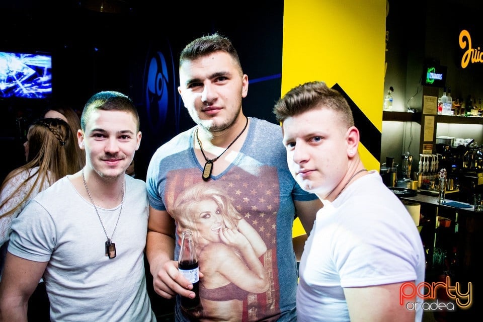Heavy Firday with White, Juice